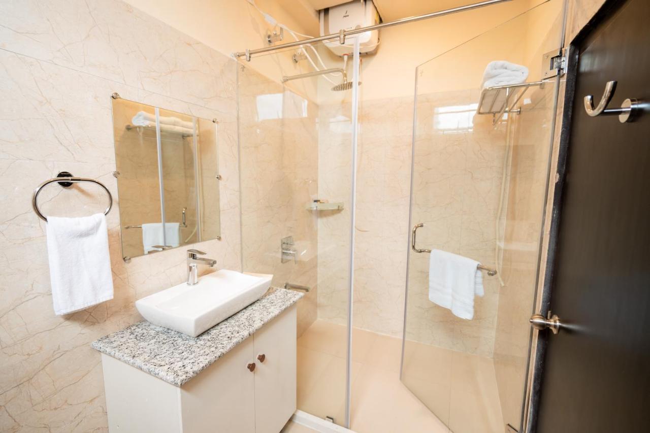 Royale Lalawi Hotel Āīzawl Esterno foto