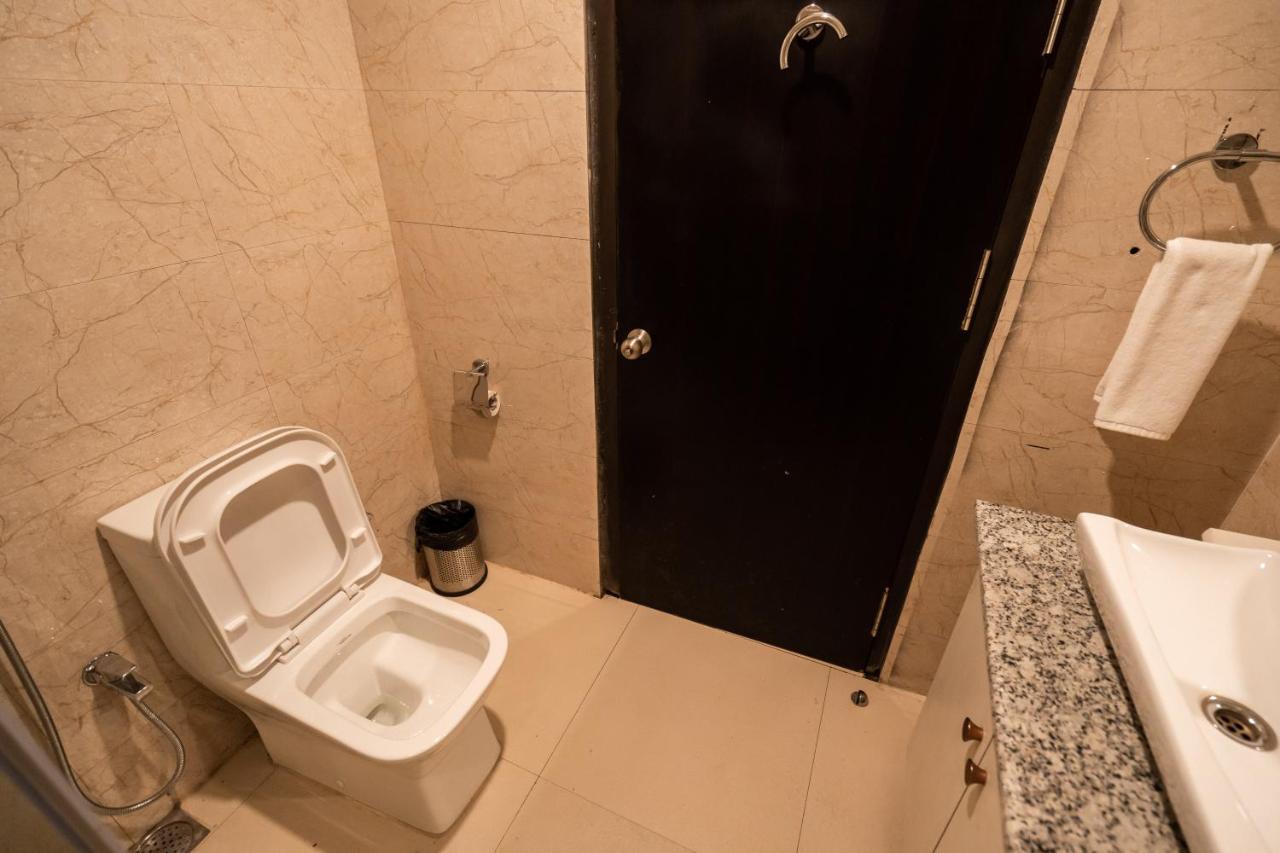 Royale Lalawi Hotel Āīzawl Esterno foto