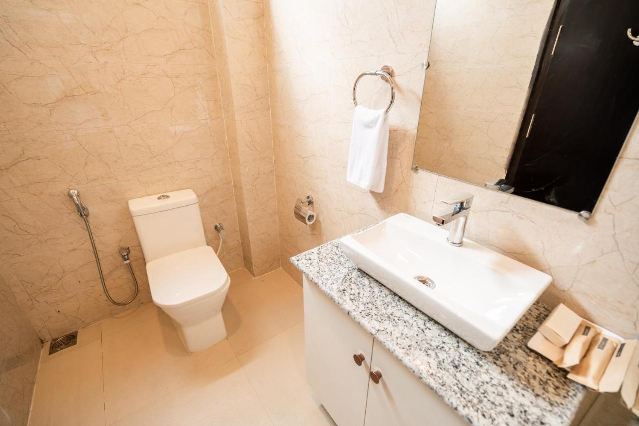 Royale Lalawi Hotel Āīzawl Esterno foto