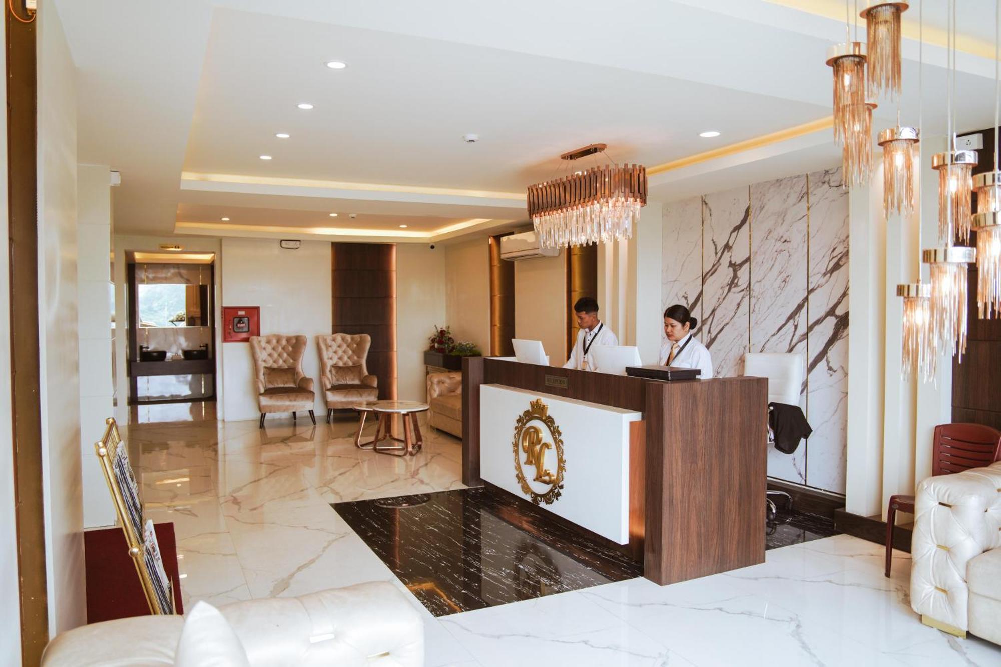 Royale Lalawi Hotel Āīzawl Esterno foto